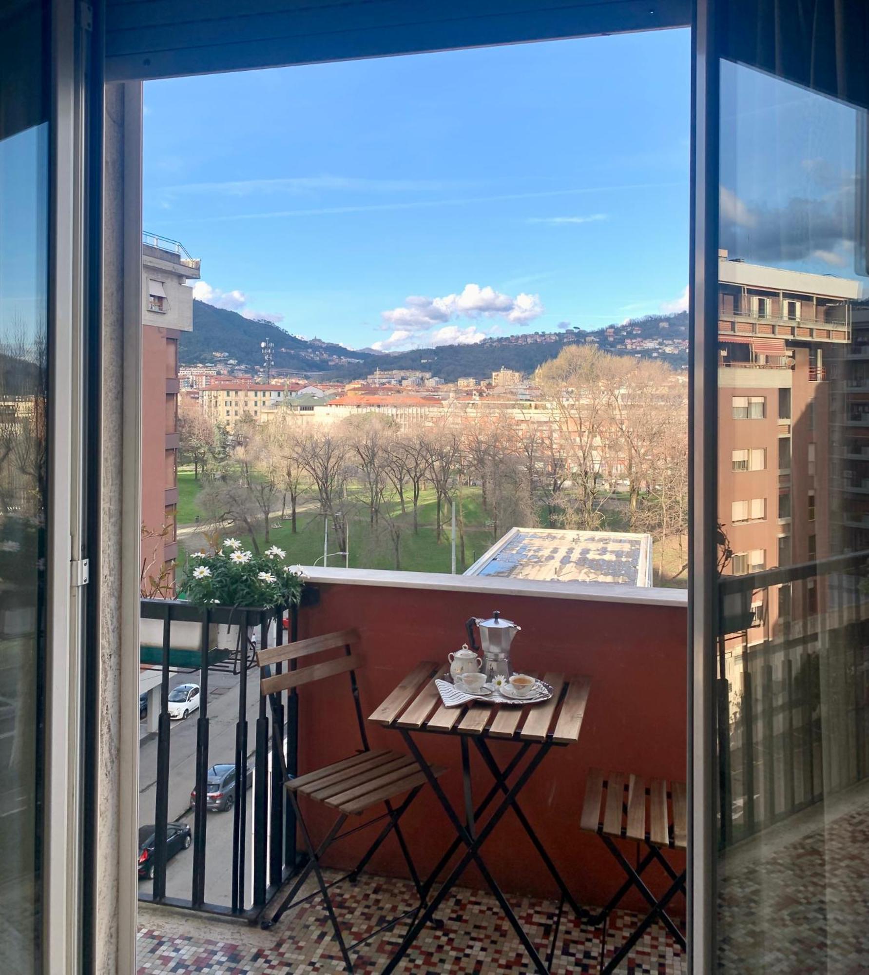 La Finestra Sul Parco Apartment Специя Екстериор снимка